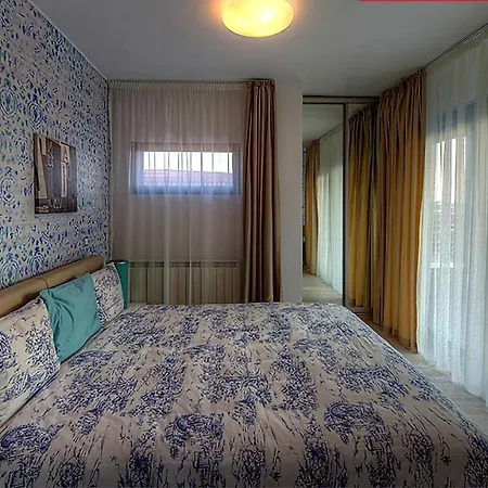 Regim Hotelier Sector 3 Apartment